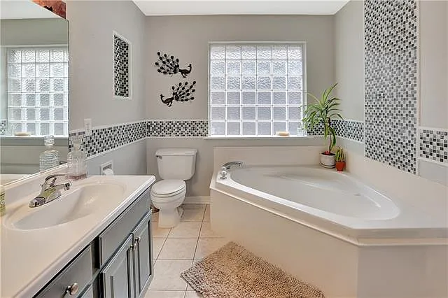 3867 Roman St — Photo 12