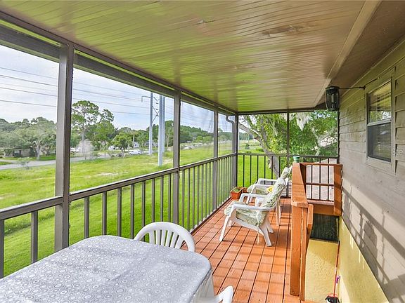 5th image of 520 E Curlew Pl