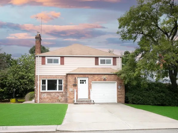 703 Jefferson Street, Westbury, NY 11590