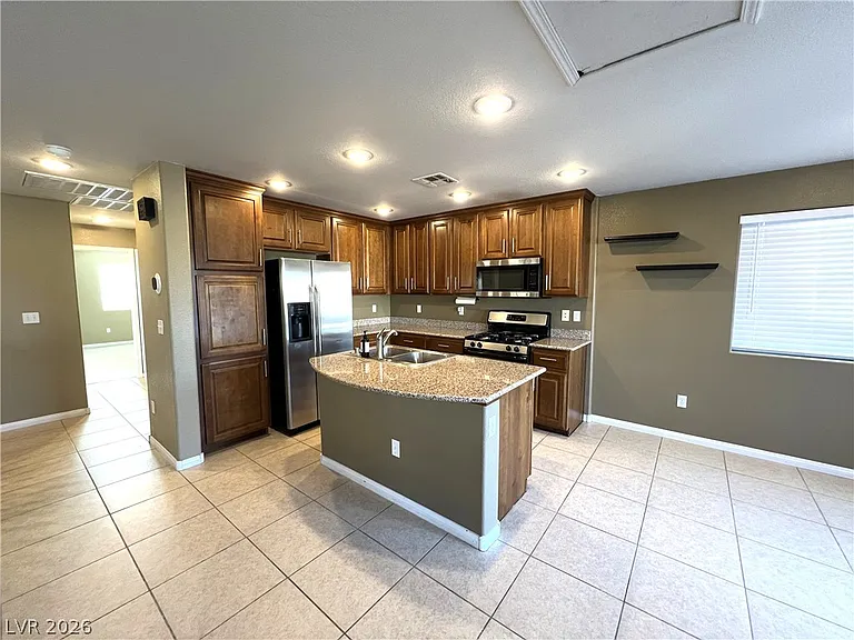 8154 Sandy Slope Ct — Photo 9