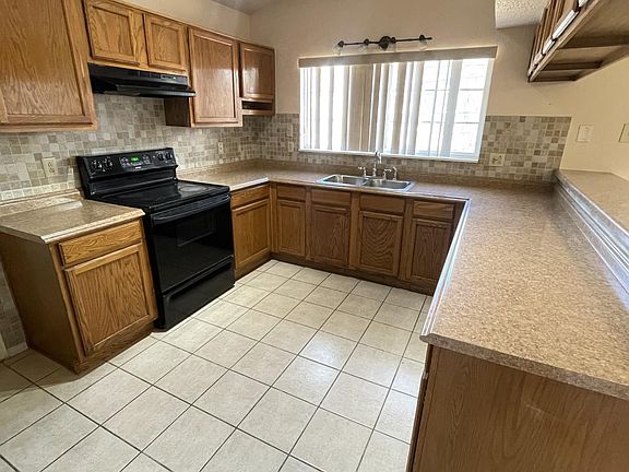 4th image of 2203 Forestbrook Dr