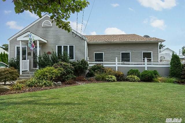 1st image of 23 Marlboro Pl