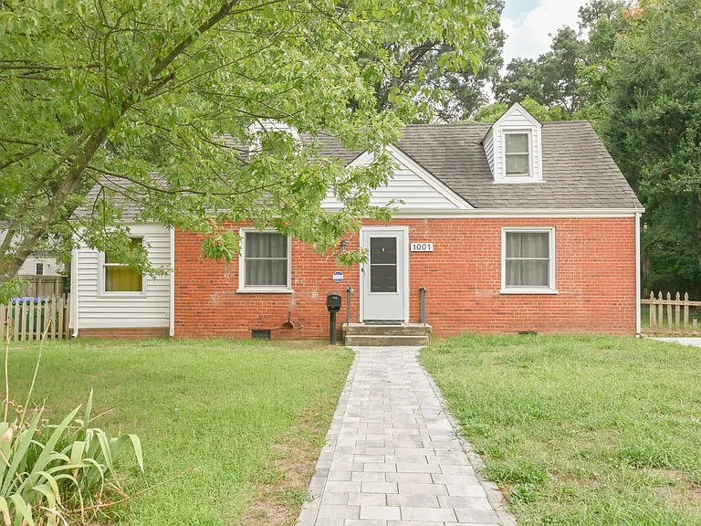 1001 Willow Lawn Dr — Photo 2