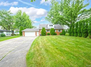2080 N Channel Dr, Harsens Island, MI 48028