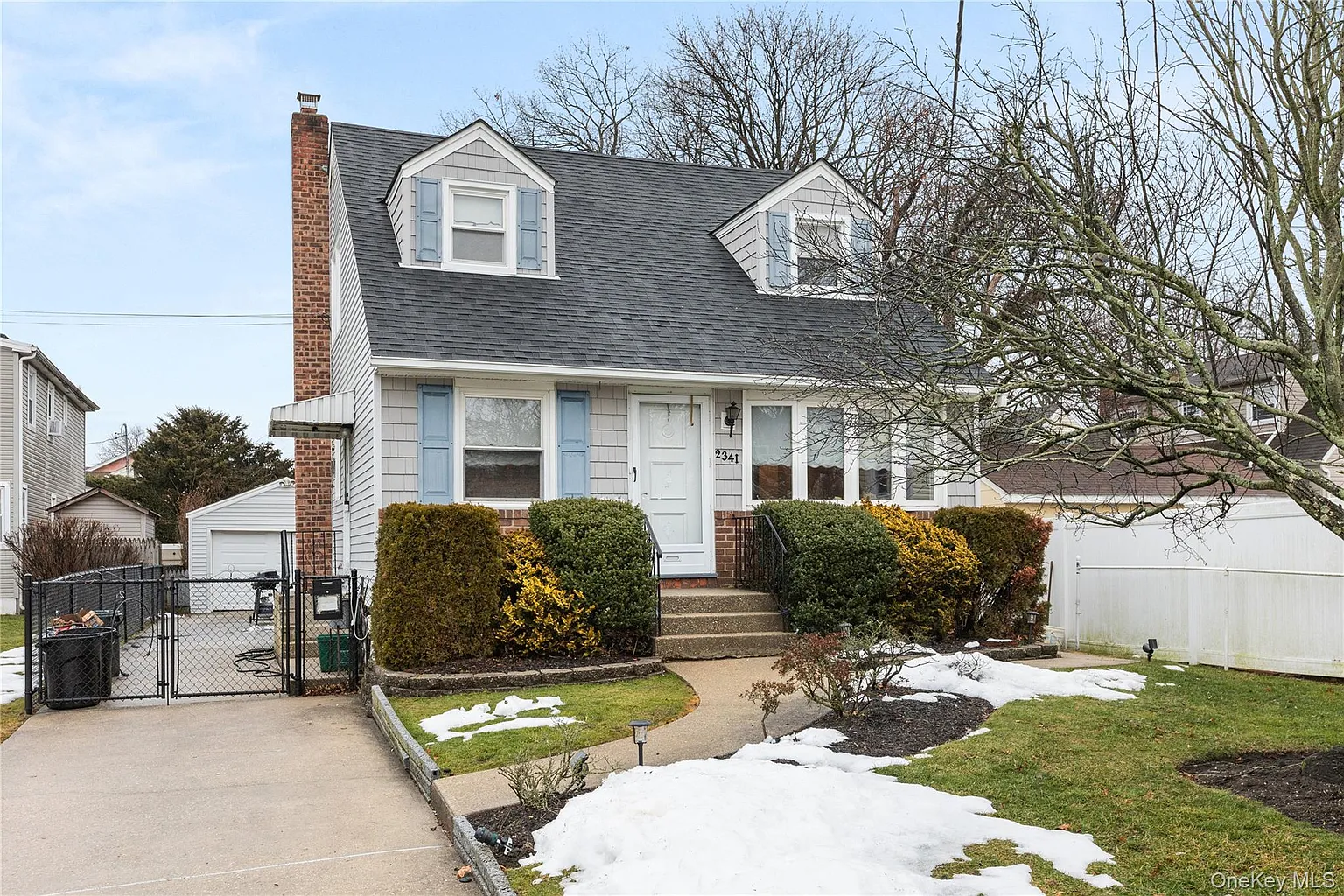 2341 Dobson Avenue photo 1
