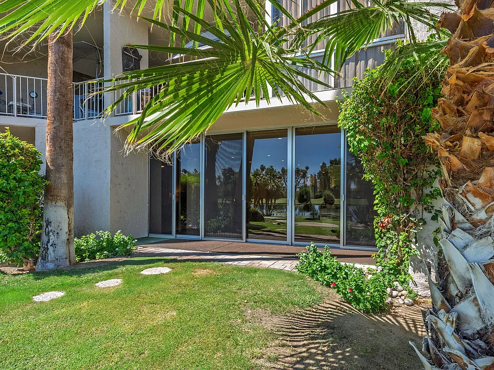 900 Island Dr #109