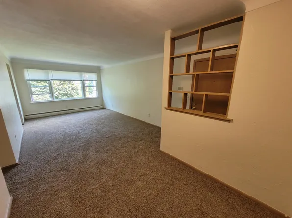 161 McCarrons Blvd N, Saint Paul, MN 55113