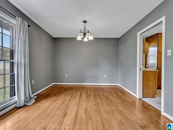 4th image of 2105 Pinehurst Dr