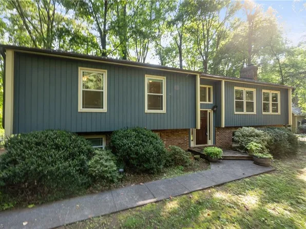 505 Ray West Dr, Kernersville, NC 27284