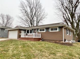 2335 N 2nd Ave E, Newton, IA 50208