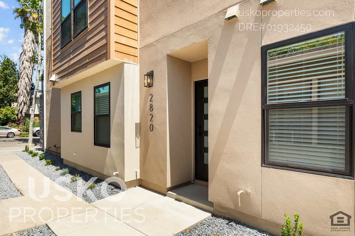 2820 D Street — Photo 3