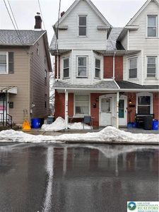 20 E Prospect St, Nazareth, PA, 18064