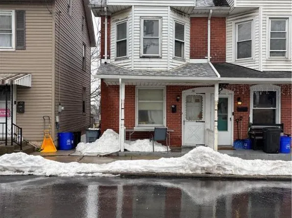 20 E Prospect St, Nazareth, PA 18064