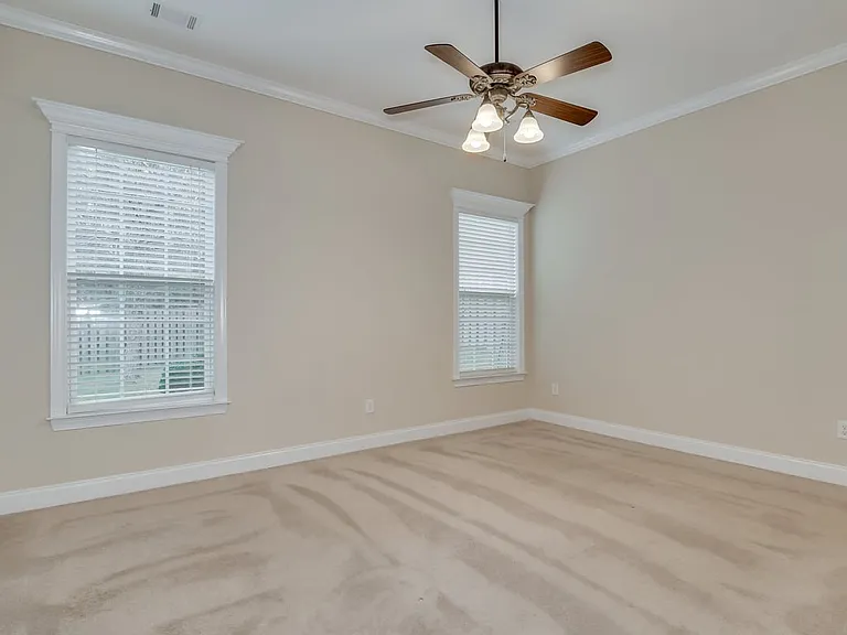 2508 Grier Cir — Photo 2