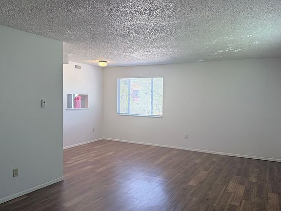 4th image of 132 El Paso Blvd APT J