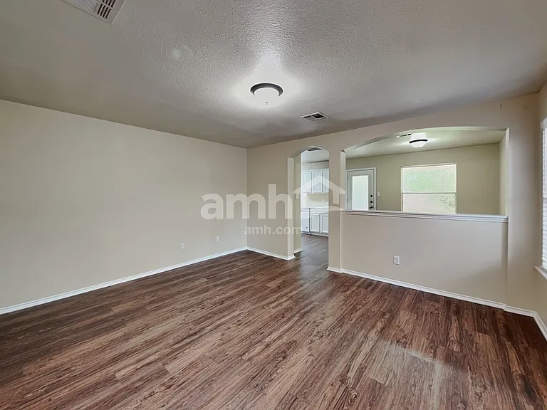 2684 Bradley Ln — Photo 9