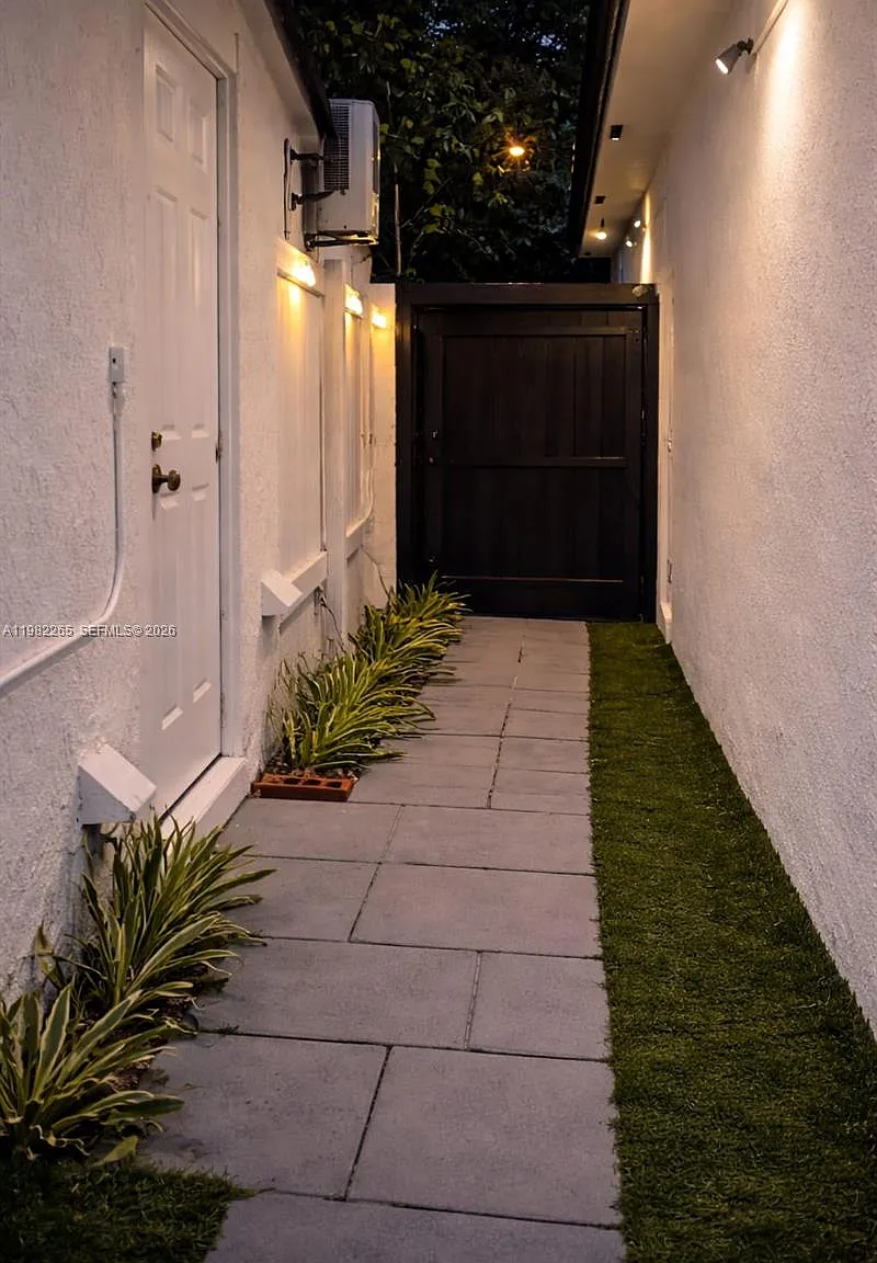 Carver Heights Add — Photo 4