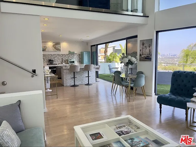 8380 Hollywood Blvd — Photo 28
