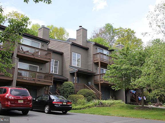 2nd image of 37F Melrose Ct
