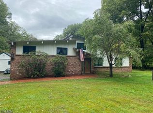 477 Valley Rd, Oxford, NJ 07863