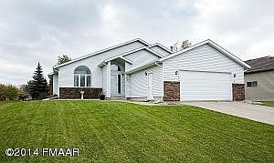 1st image of 461 12th Ave E