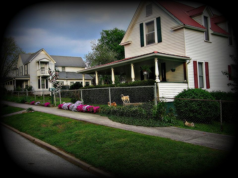 2nd image of 516 Clifty St