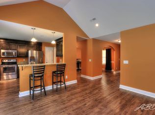 3215 Valencia Dr, Dalzell, SC 29040
