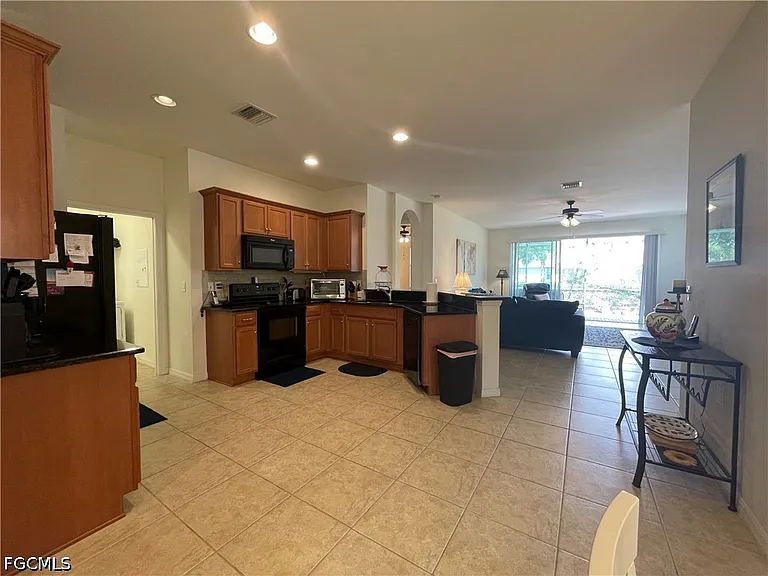 10457 Materita Dr — Photo 37