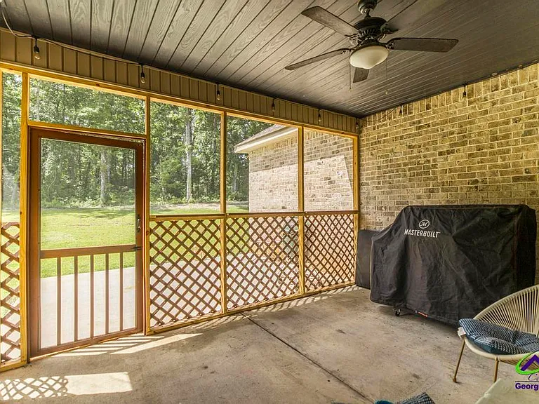 306 Rustic Live Oak Trl — Photo 30