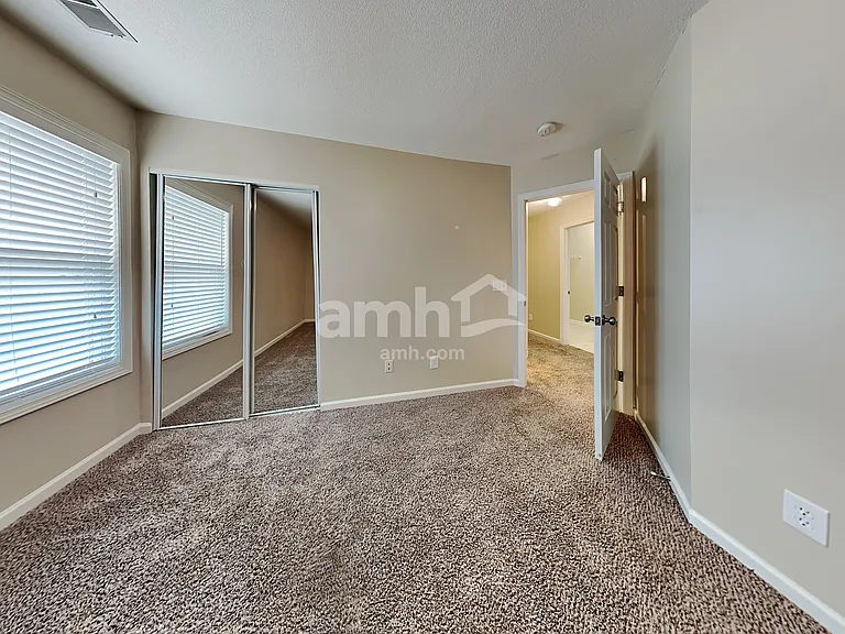 128 Heartstone Cir — Photo 13