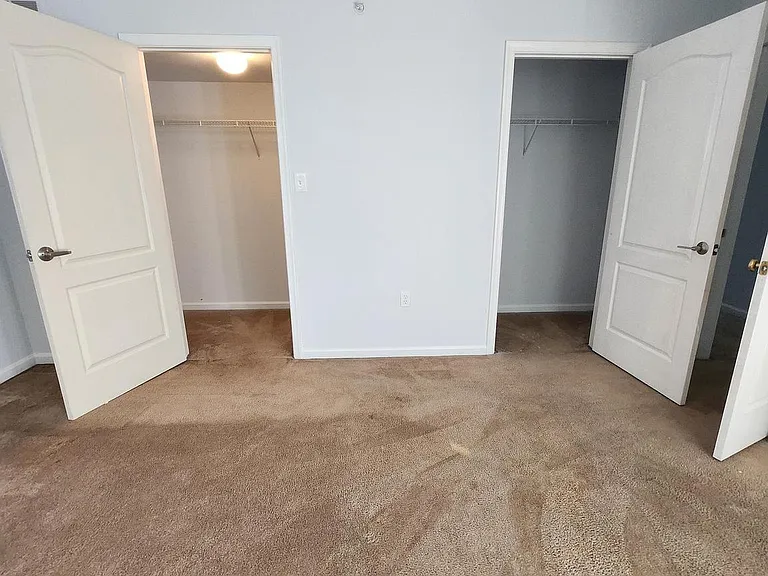 302 Hidden Dr — Photo 15