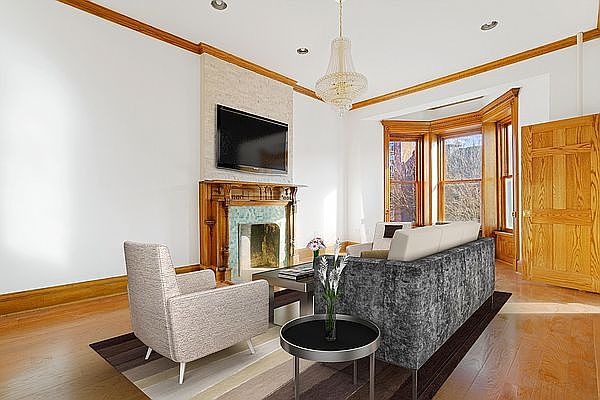 1st image of 293 Hancock St Floor 2