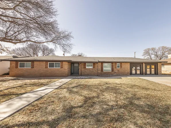 1304 8th St, Shallowater, TX 79363