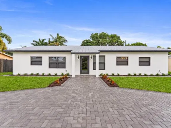 162 SE 27TH Way, Boynton Beach, FL 33435