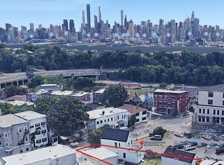 115 32nd St, Weehawken, NJ 07086