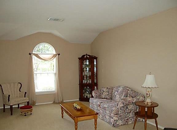 3rd image of 2309 Belmont Park Dr