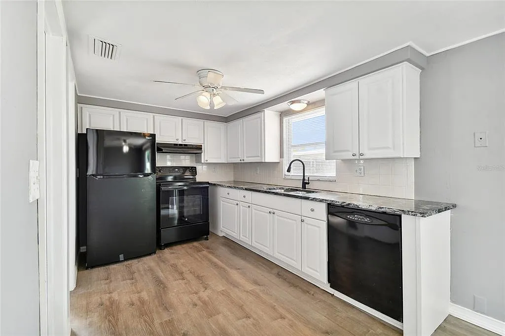 Building Photo - 7721 Arbordale Dr
