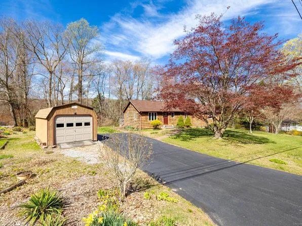 53 Morris Hubbard Road, Haddam, CT 06441