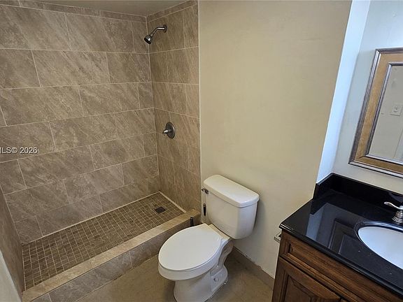 4th image of 9143 SW 77th Ave #804