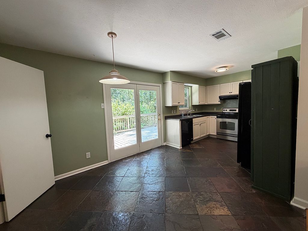9317 Conestoga Ave - Property Image