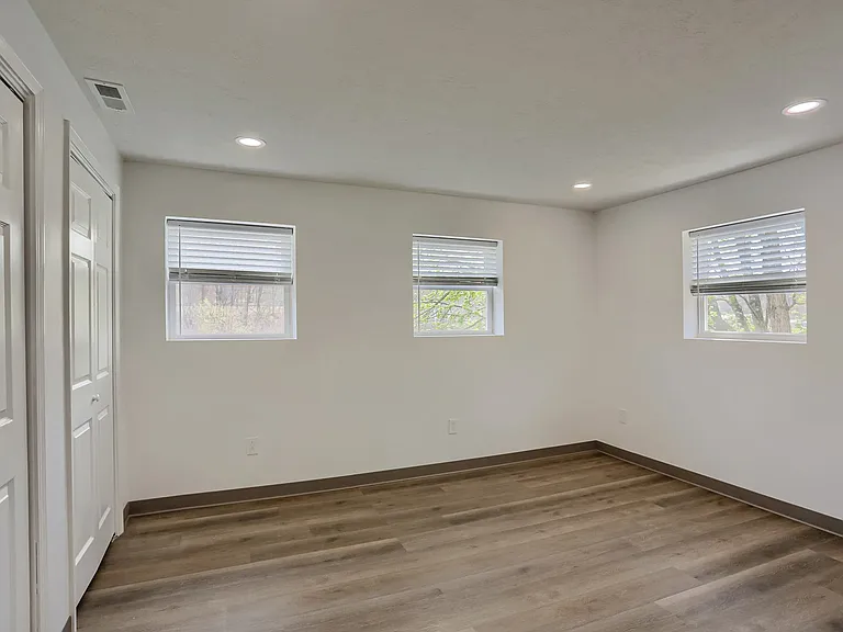 153 Kathleen Dr #1 — Photo 14