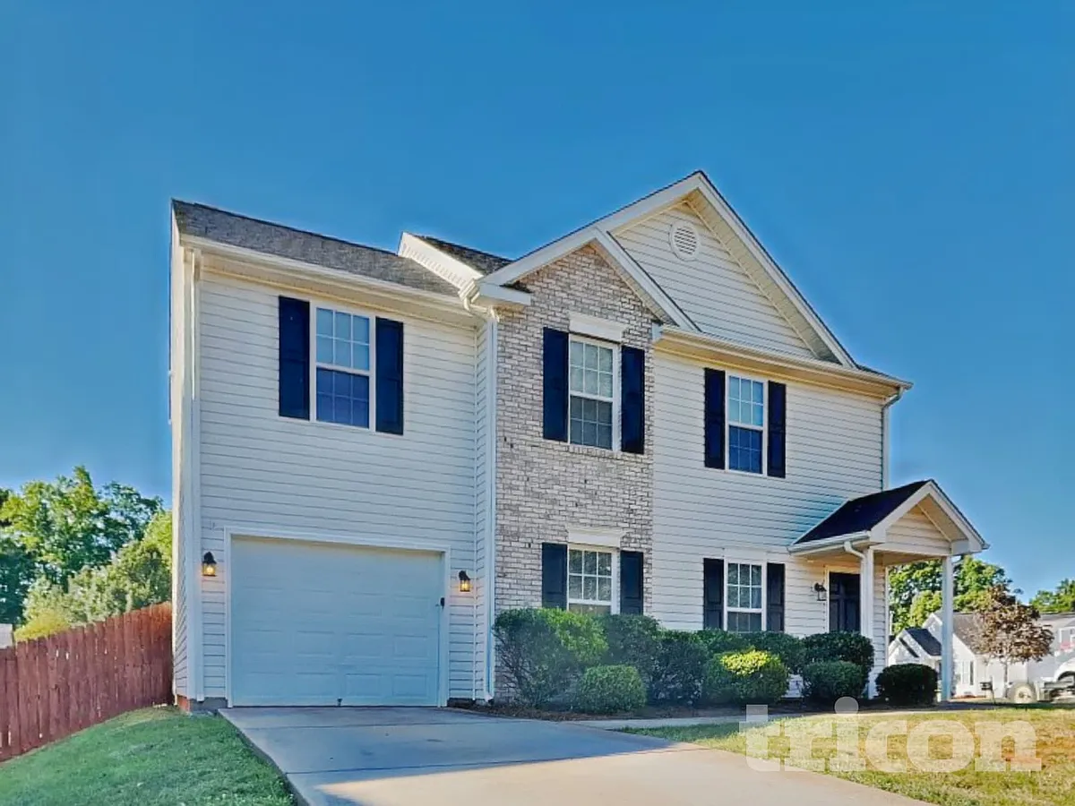 Building Photo - 2807 Green Crest Ct