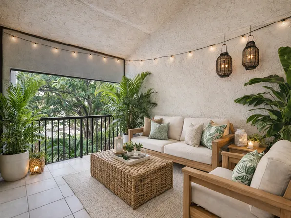 19986 NE 5th Ct #D4, Miami, FL 33179