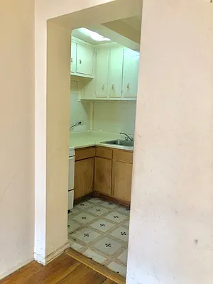 Rented by Smart NY Realty LLC | media 13