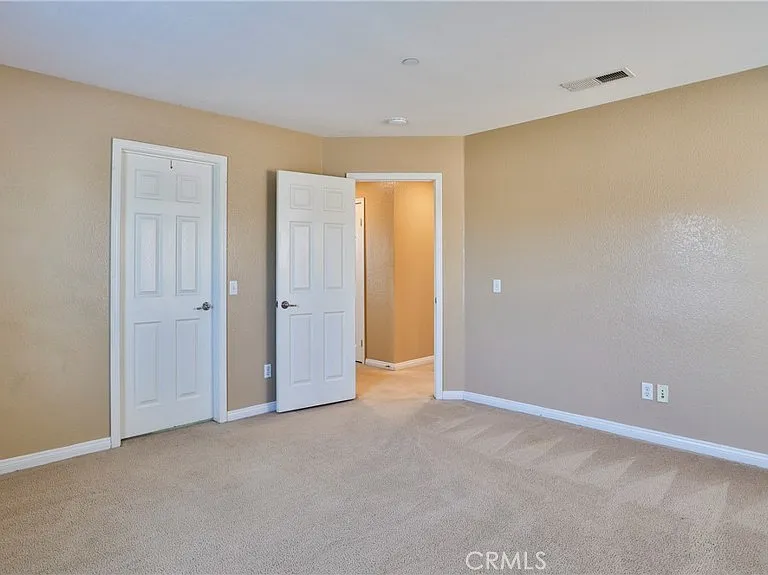 1765 Yvonne Ct — Photo 40