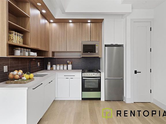 2nd image of 74 N 1st St #503A