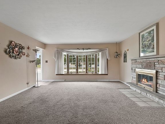 4th image of 6324 W 90th Pl
