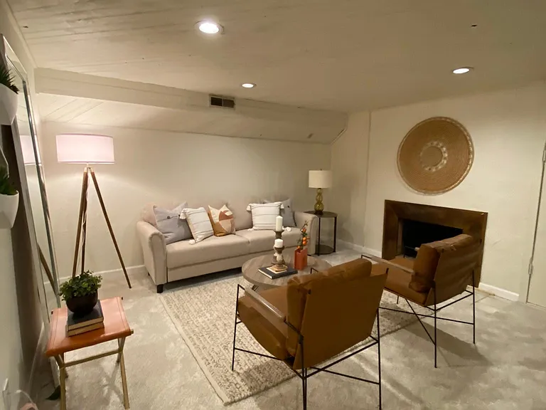 W Mercer Way — Photo 26