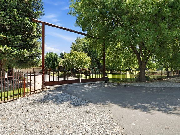 2nd image of 3339 Dodson Ln