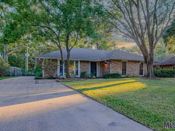 9160 S Contour Dr, Baton Rouge, LA 70809